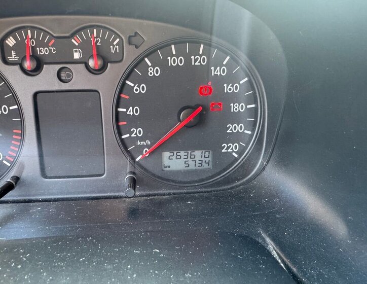 Volkswagen Transporter Kombi 2,5 l 65 kw