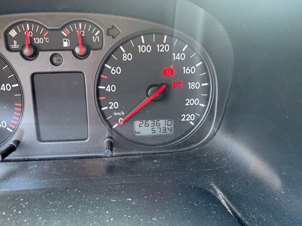 Volkswagen Transporter Kombi 2,5 l 65 kw