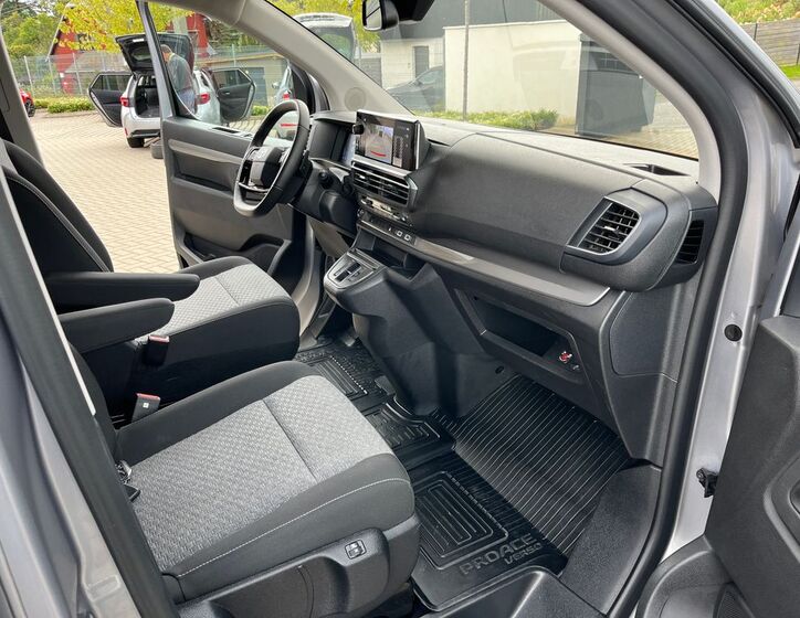 Toyota ProAce Verso 17