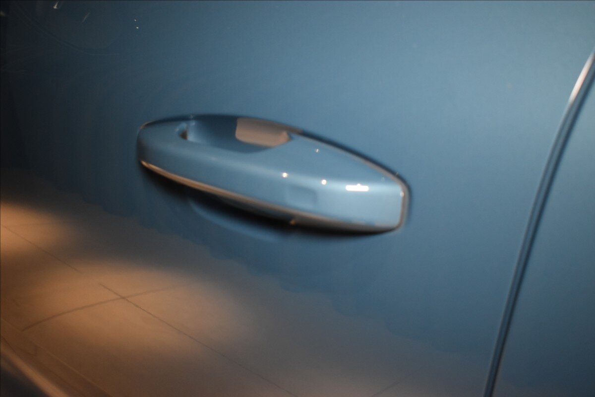 Volvo EX40 SUV 0,0 325 kw