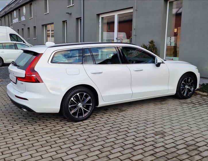 Volvo V60 Kombi 2,0 l 145 kw