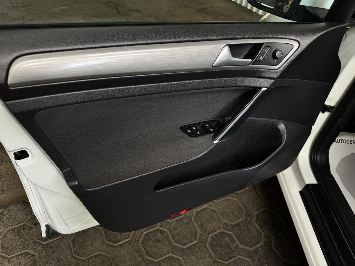 Volkswagen Golf Hatchback 1,4 l 81 kw