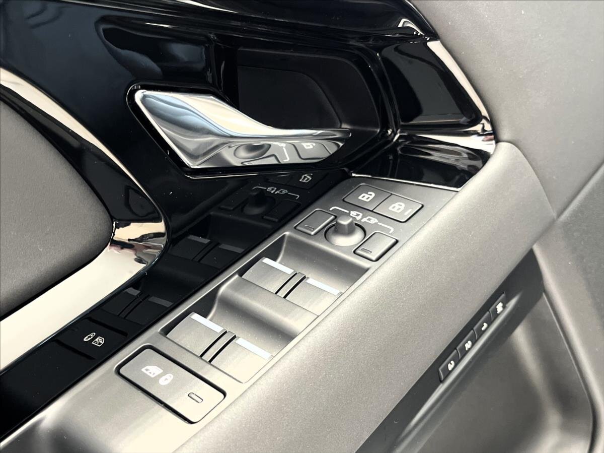 Land Rover Range Rover Evoque SUV / Terénní 1,5 l 198 kw