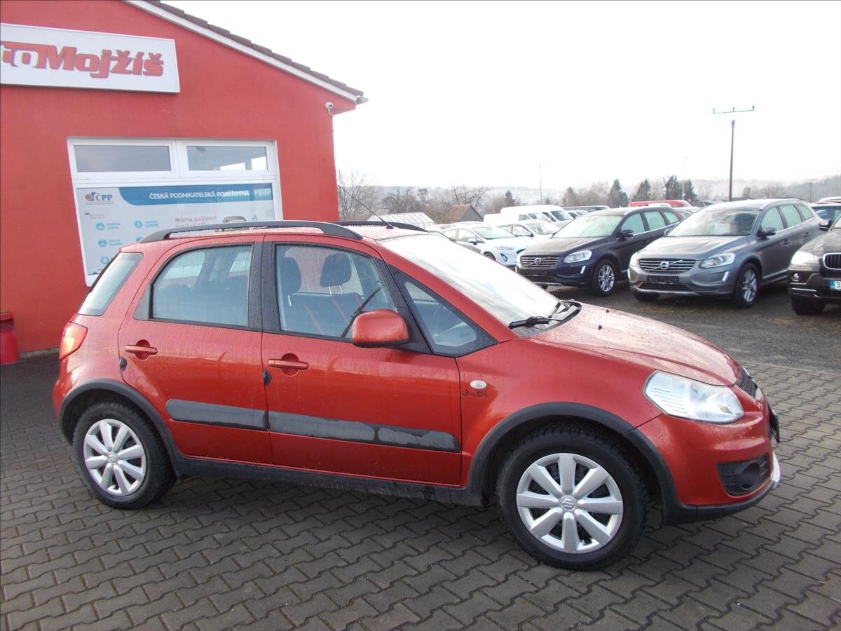 Suzuki SX4 Hatchback 1,6 l 88 kw