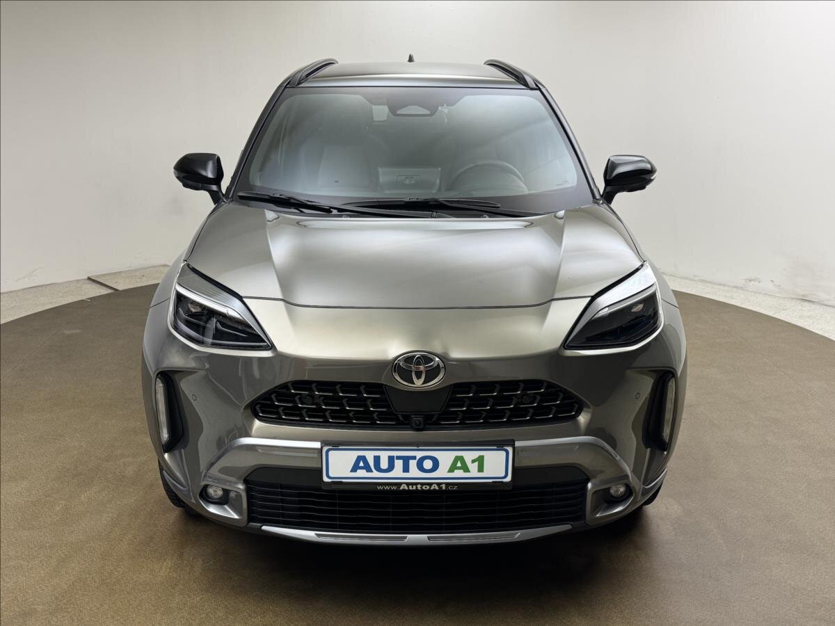 Toyota Yaris Cross SUV 1,5 l 96 kw