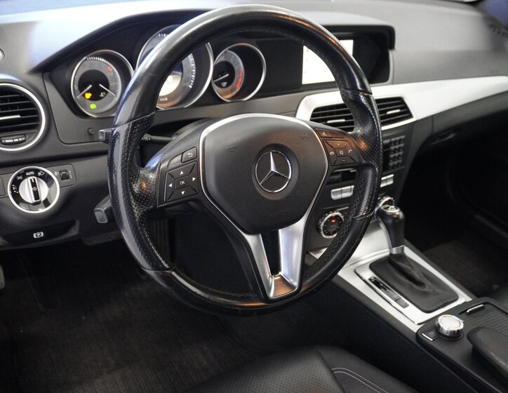 Mercedes-Benz Třídy C Ostatní 3,5 l 228 kw