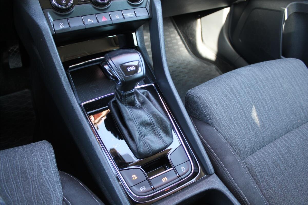 Škoda Karoq SUV / Terénní 1,5 l 110 kw