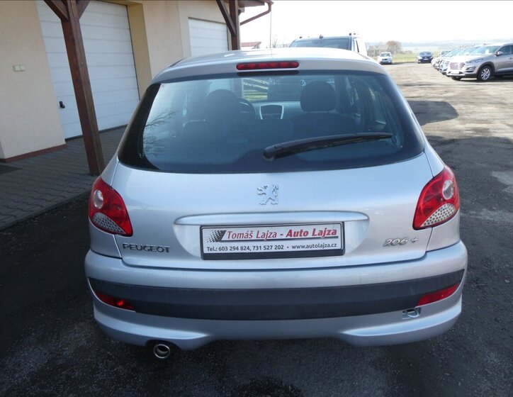 Peugeot 206 Hatchback 1,1 l 44 kw