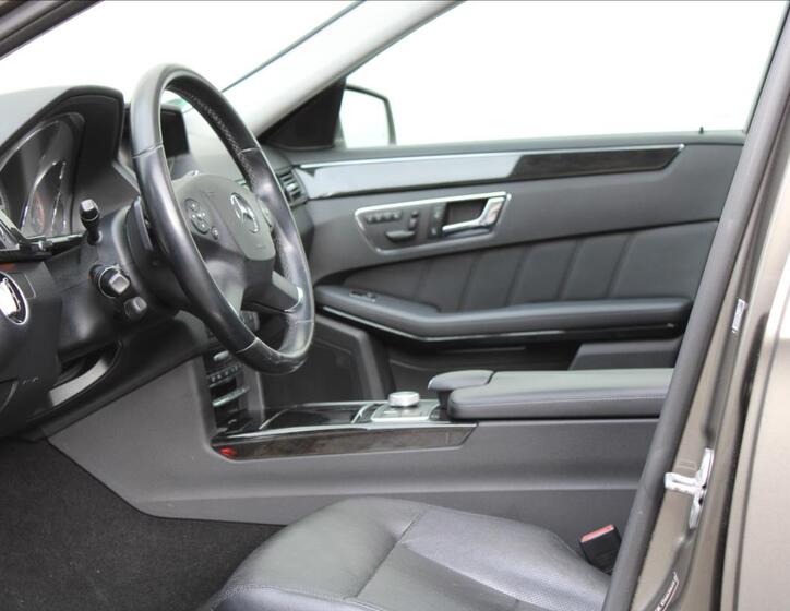 Mercedes-Benz Třídy E 11