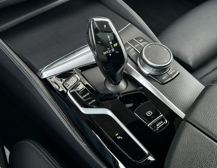 BMW Řada 5 Kombi 3,0 l 245 kw