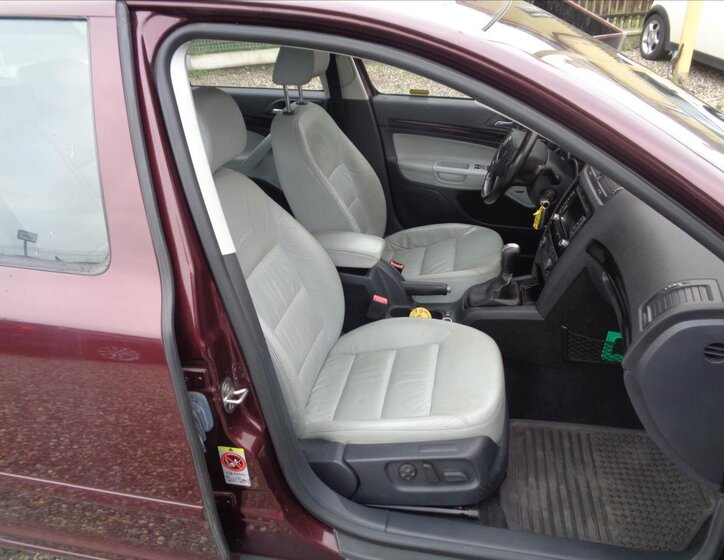 Škoda Octavia Kombi 2,0 l 103 kw