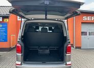 Volkswagen Caravelle 8