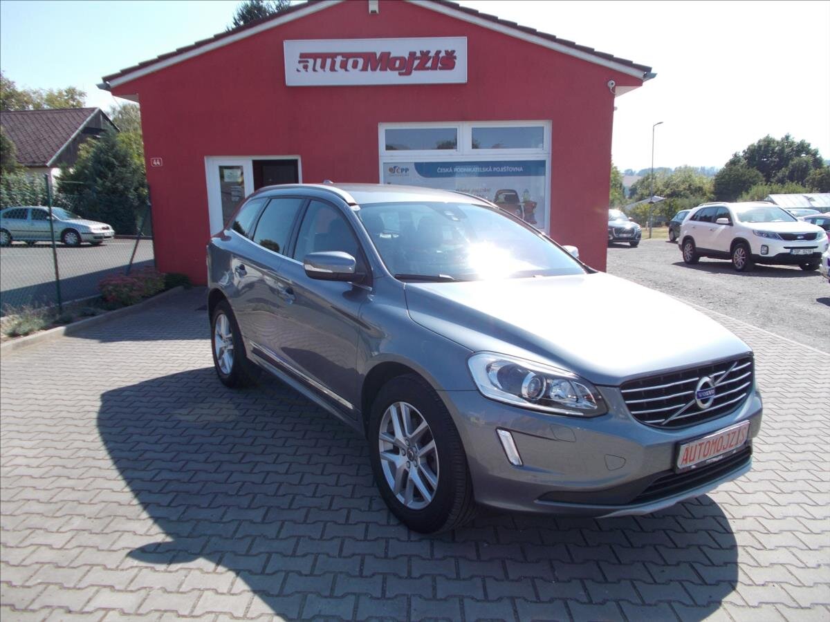 Volvo XC60 SUV / Terénní 2,0 l 110 kw