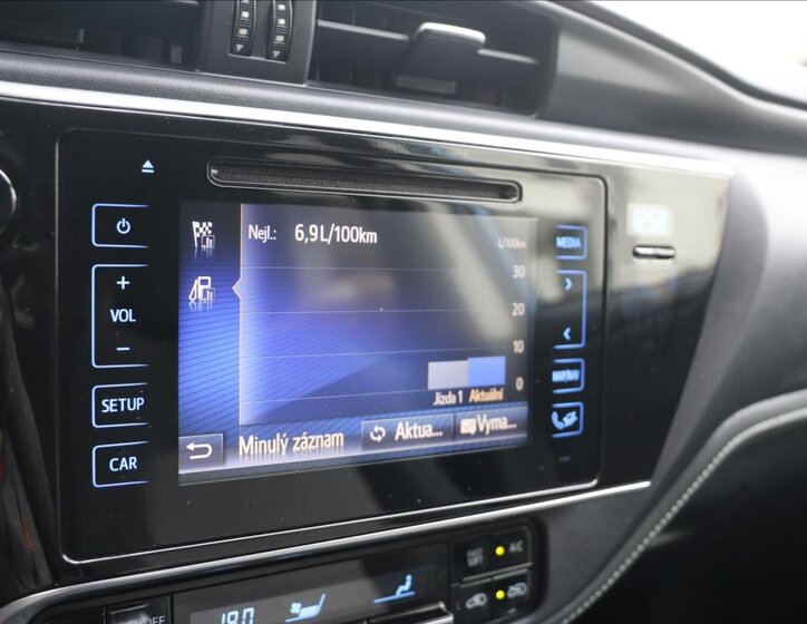 Toyota Auris Kombi 1,6 l 97 kw