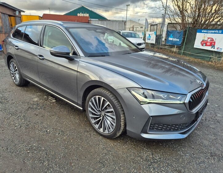 Škoda Superb Kombi 2,0 l 142 kw