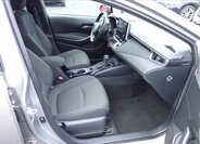 Toyota Corolla Sedan / Limuzína 1,6 l 97 kw