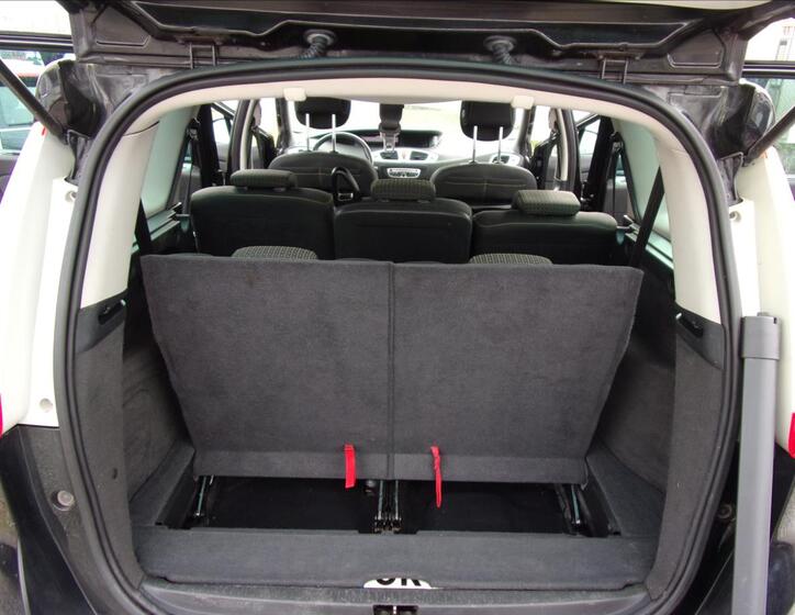 Renault Grand Scénic 13