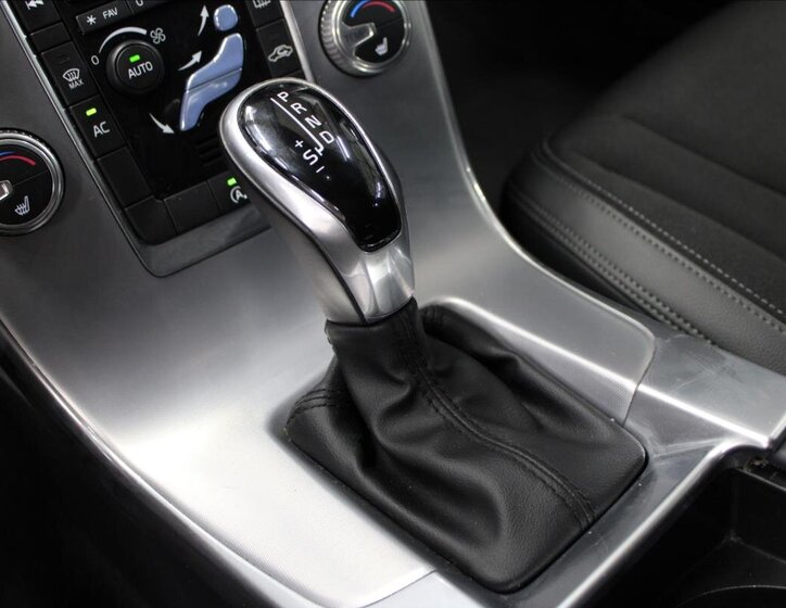 Volvo V60 Kombi 2,0 l 110 kw