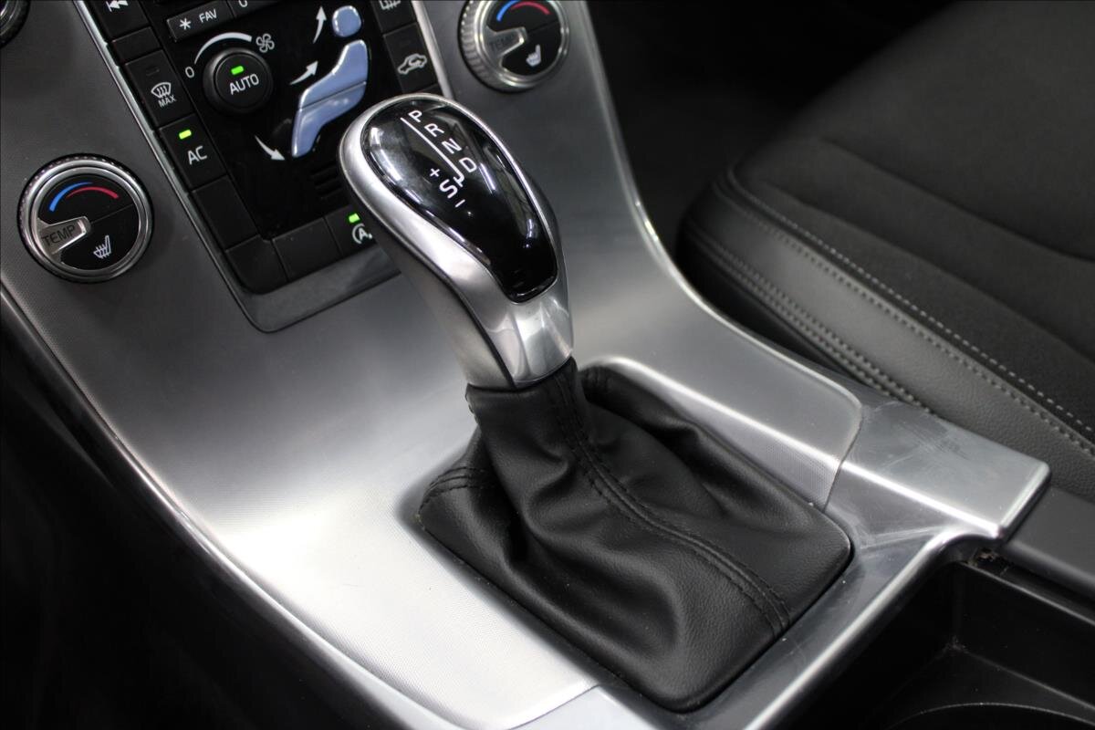 Volvo V60 Kombi 2,0 l 110 kw