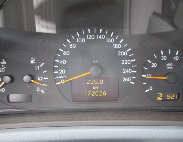 Mercedes-Benz CLK Kupé 2,0 l 120 kw