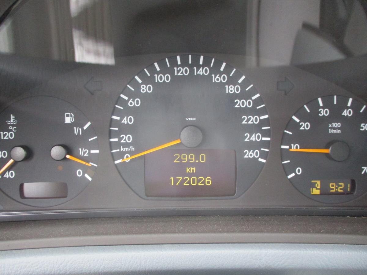 Mercedes-Benz CLK Kupé 2,0 l 120 kw