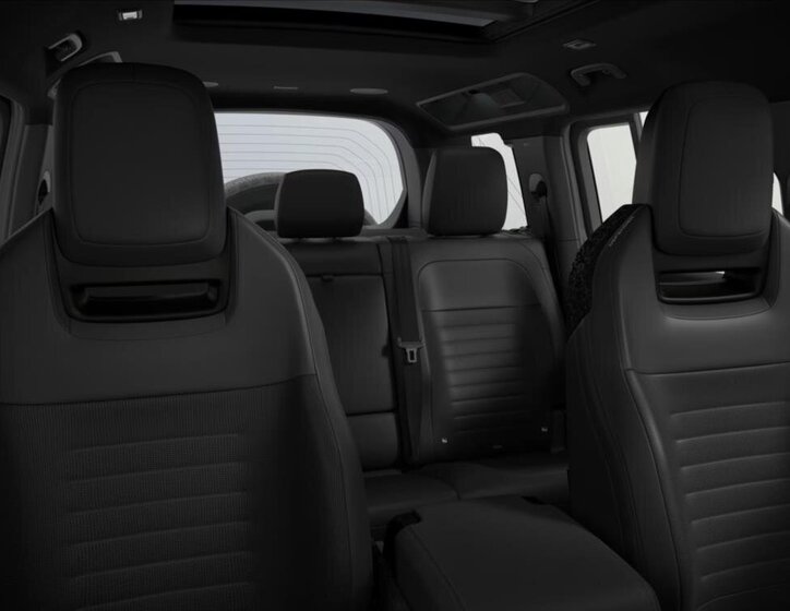 Land Rover Defender SUV / Terénní 4,4 l 467 kw