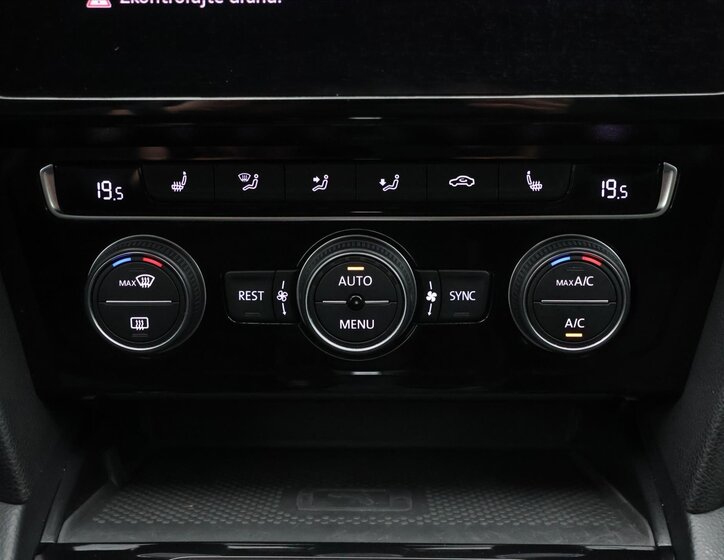 Volkswagen Passat Kombi 2,0 l 110 kw