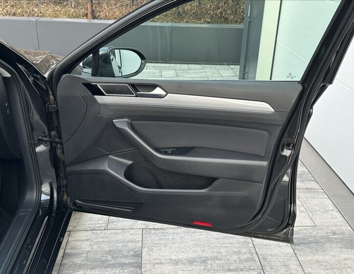 Volkswagen Passat Kombi 1,5 l 110 kw