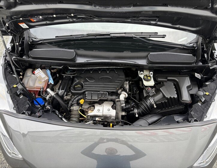 Ford Tourneo Connect Kombi 1,5 l 88 kw