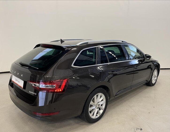 Škoda Superb Kombi 1,6 l 88 kw