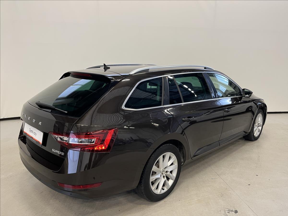 Škoda Superb Kombi 1,6 l 88 kw