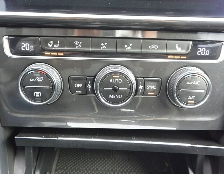 Volkswagen Golf Kombi 2,0 l 110 kw