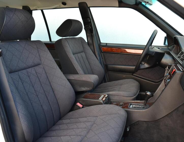 Mercedes-Benz 124 20