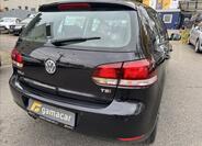 Volkswagen Golf 9