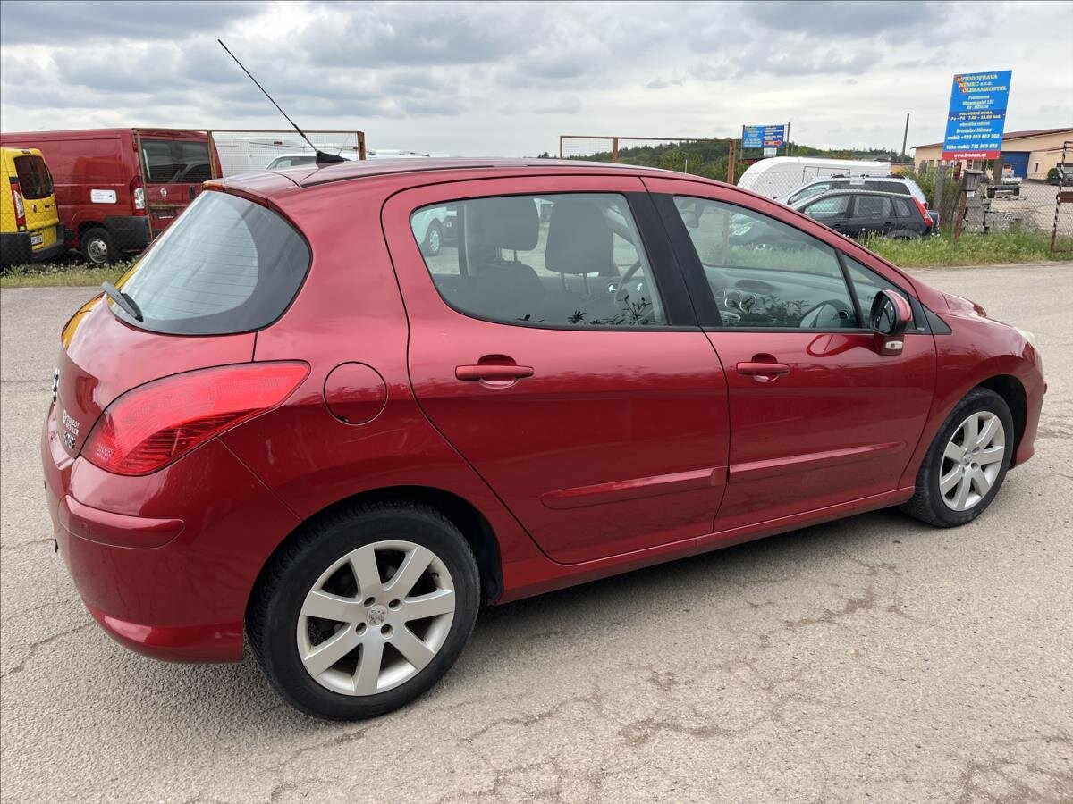 Peugeot 308 Hatchback 1,4 l 72 kw
