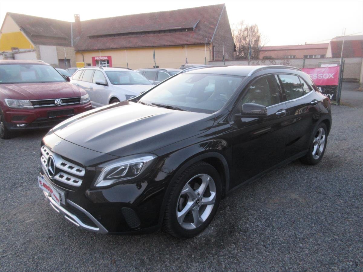 Mercedes-Benz GLA SUV / Terénní 1,6 l 115 kw