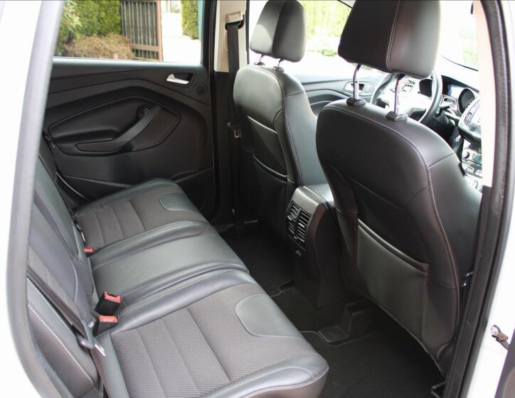 Ford Kuga SUV 1,5 l 110 kw