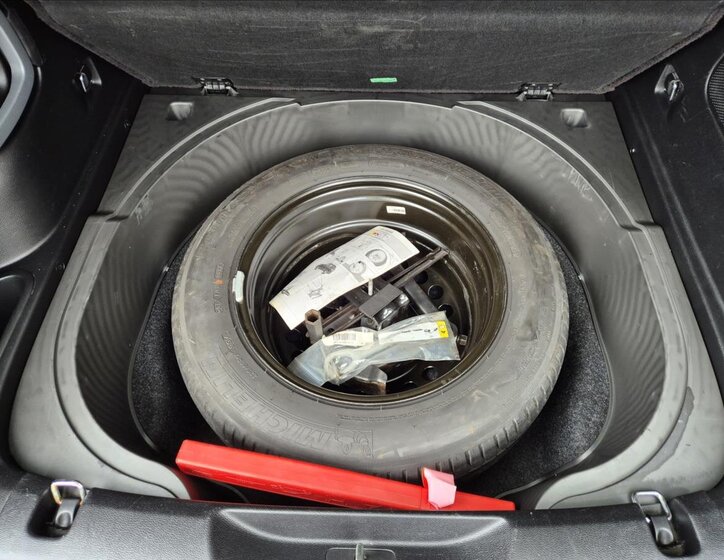 Jeep Cherokee SUV 2,2 l 147 kw