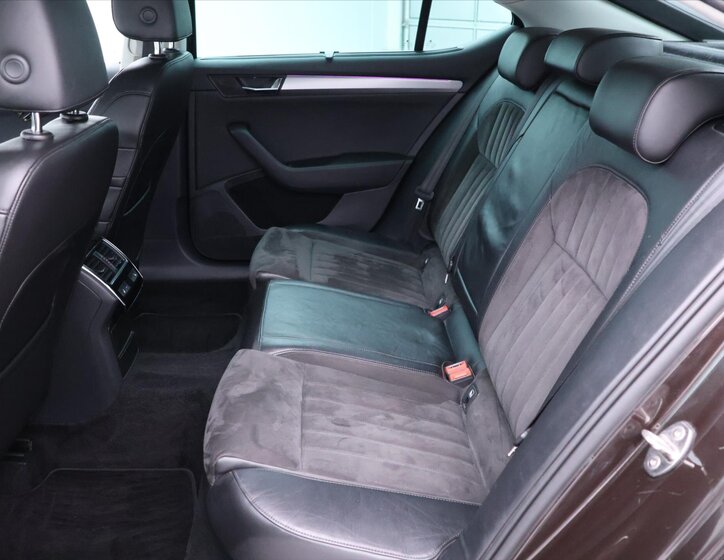 Škoda Superb Liftback 2,0 l 110 kw