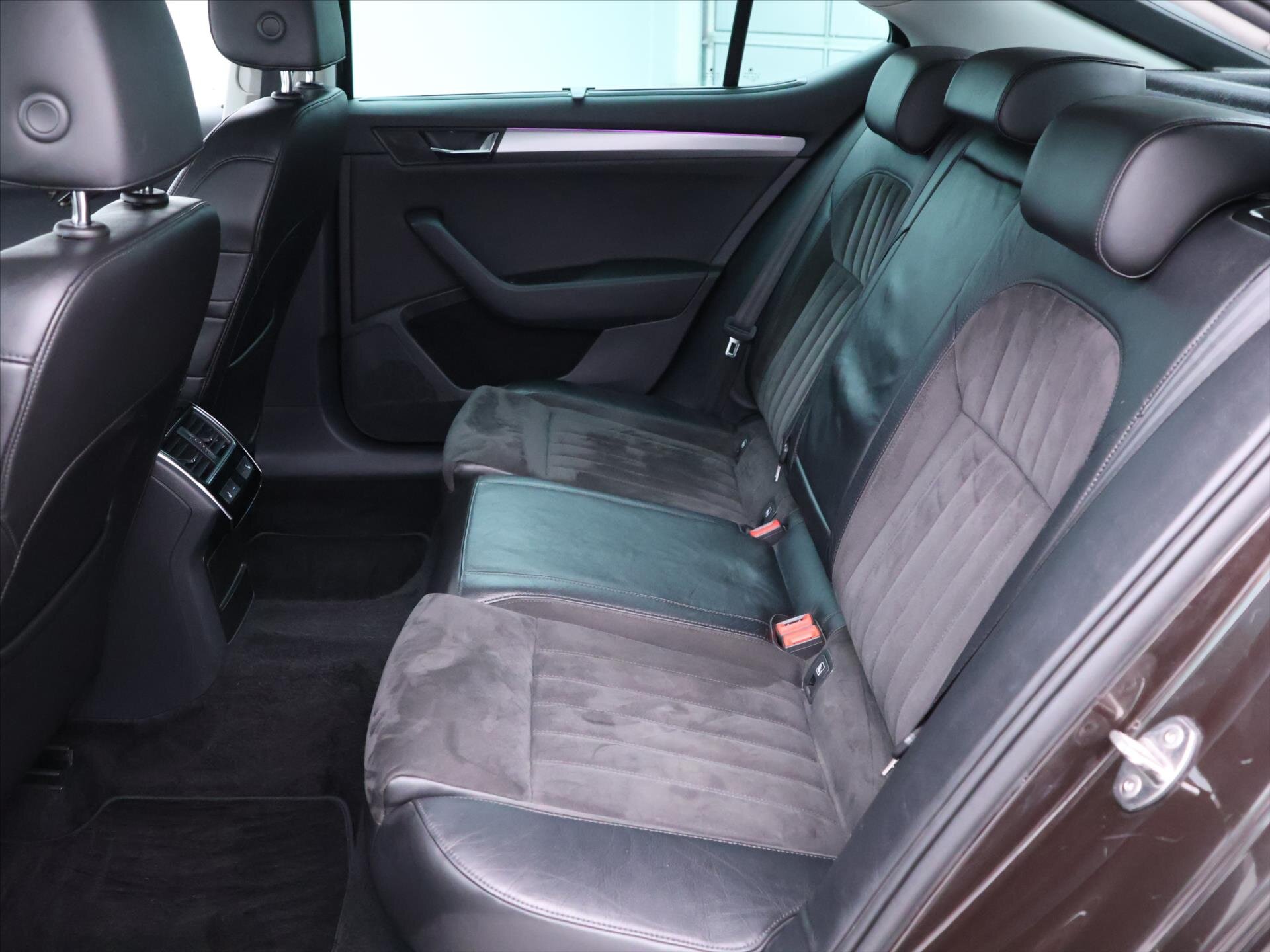 Škoda Superb Liftback 2,0 l 110 kw