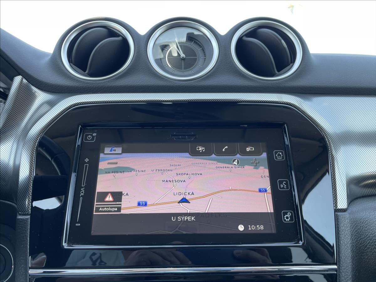 Suzuki Vitara SUV / Terénní 1,4 l 103 kw