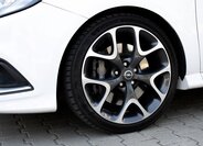 Opel Corsa Hatchback 1,6 l 152 kw