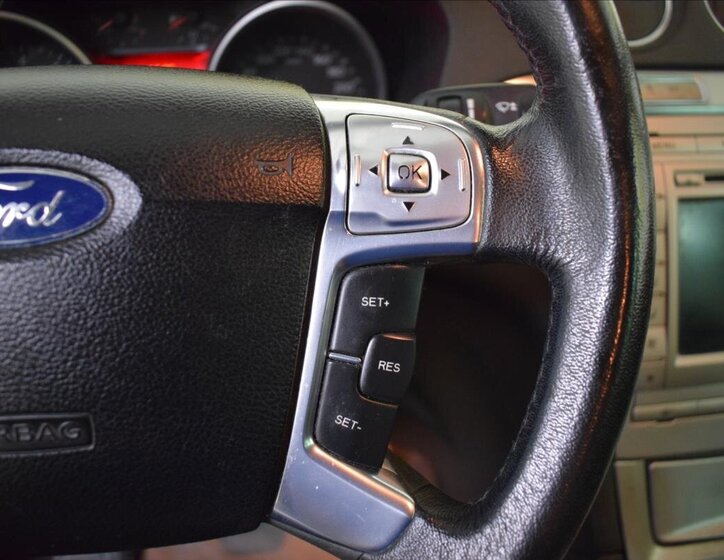 Ford S-MAX MPV 2,5 l 162 kw