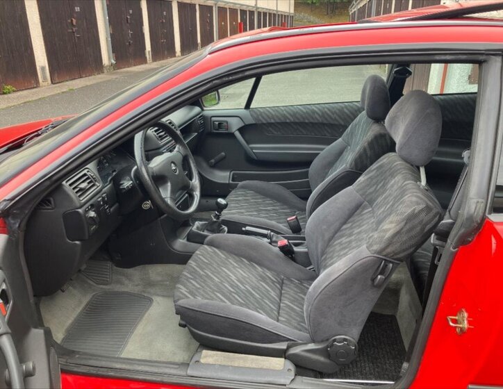 Opel Calibra Kupé 2,0 l 85 kw