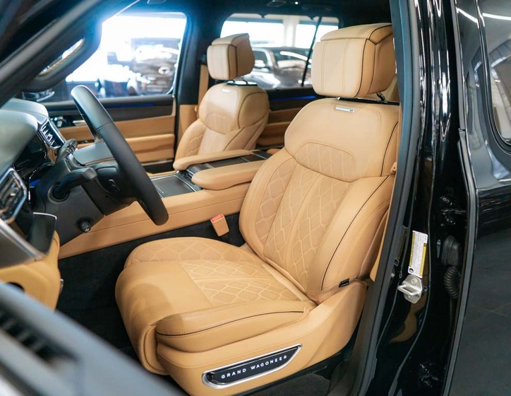 Jeep Grand Wagoneer 18