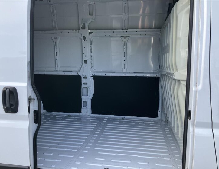 Peugeot Boxer Skříň 2,2 l 121 kw