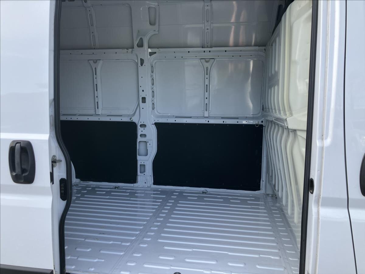 Peugeot Boxer Skříň 2,2 l 121 kw