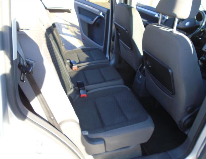 Volkswagen Touran 17