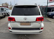Toyota Land Cruiser SUV / Terénní 4,5 l 186 kw