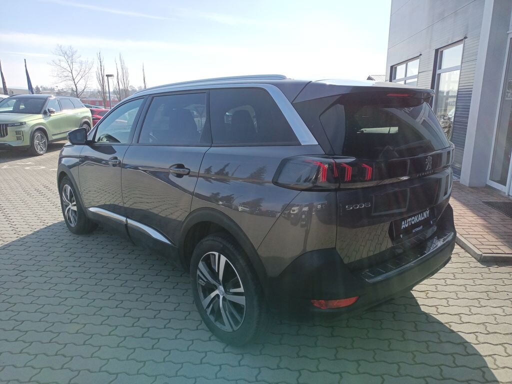 Peugeot 5008 SUV / Terénní 1,5 l 96 kw